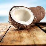 Simple coconut oil – complex protection of hair that needs reinforcement