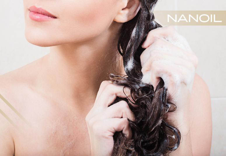 Washing Hair Without Commercial Shampoo. What's 'No Poo' Method All About?