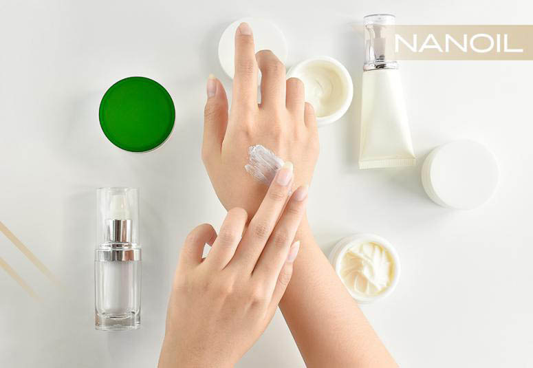 How to Care for Hands? At-Home Oil Manicure, Natural Treatments & Soaks