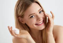 What Makes the Best Under-Eye Cream? Take a Look at Ingredients that Work Wonders
